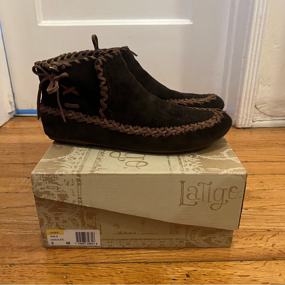 Latigo Gala chocolate moccasins